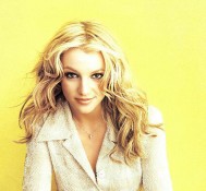 Britney Spears – Hold It Against Me